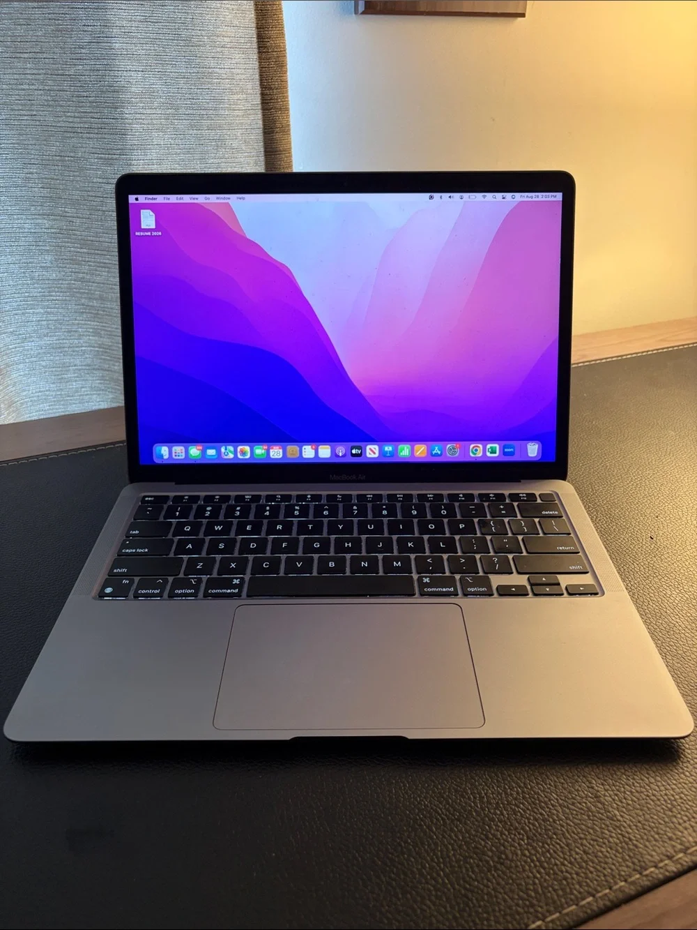 Apple MacBook Air 13-inch M1